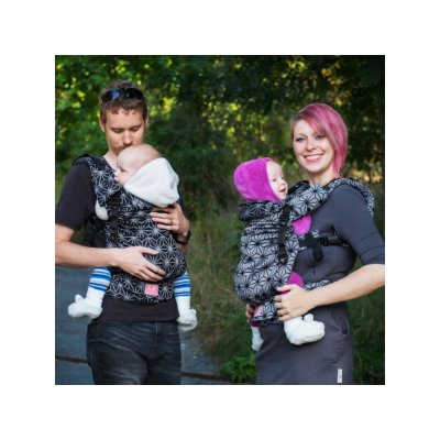 Moisha Grow ergonomical babycarrier Geostar Silver nosítko - for rent