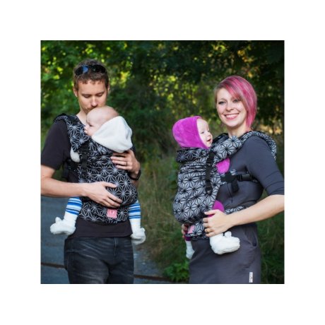 Moisha Grow ergonomical babycarrier Geostar Silver nosítko - for rent