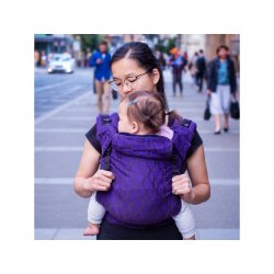 Moisha Grow ergonomical babycarrier Filigrán Magic Purple