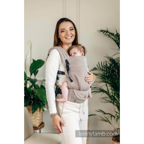LennyLamb LennyLight rostoucí ergonomické kompaktní nosítko Little Herringbone Almond