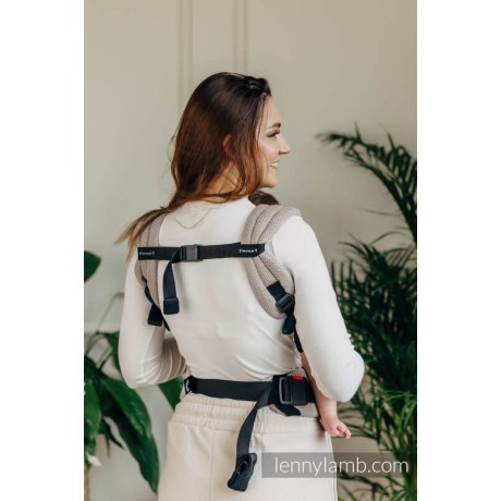 LennyLamb LennyLight compact adjustable ergonomic carrier - Little Herringbone Almond