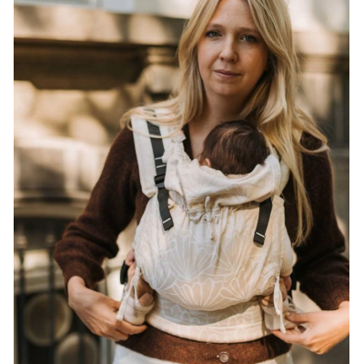 Ergonomic carrier Fidella Fusion BABY SIZE - Seashell Sand