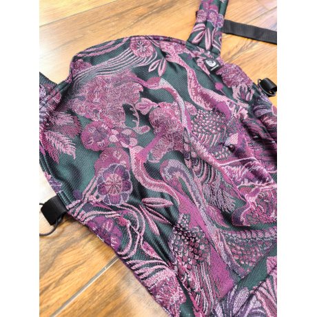 FOR RENT Vatanai ergonomical babycarrier Botanica Winberry