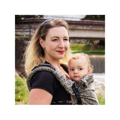 Moisha Grow ergonomical babycarrier Florentine Bengali 